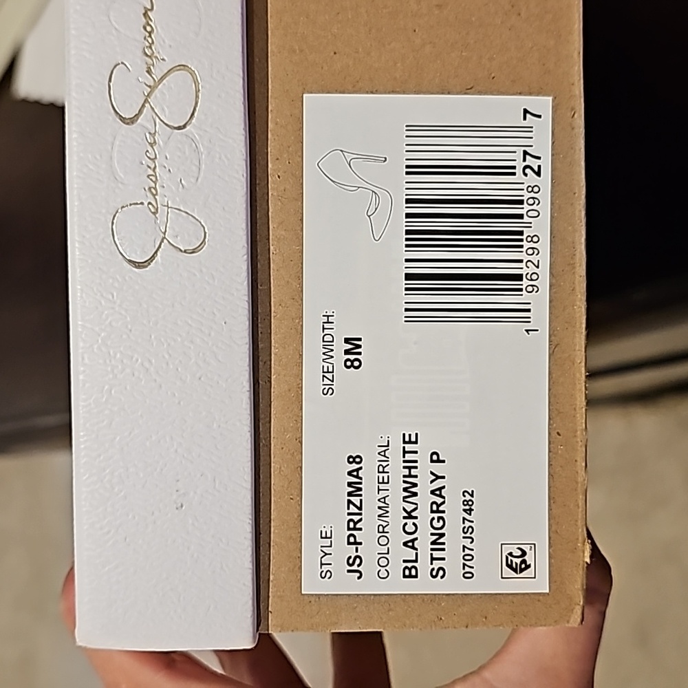 Jessica Simpson Pumps - Picture 2 of 5